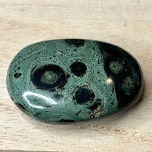 High Grade Kambaba Jasper Palmstone Crystal